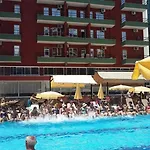 Club Bayar Hotel 4*