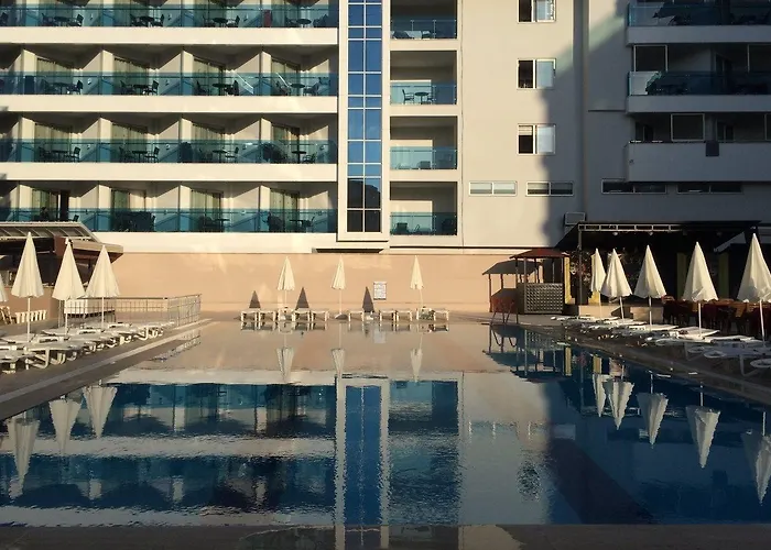 Hotel Club Bayar 4*