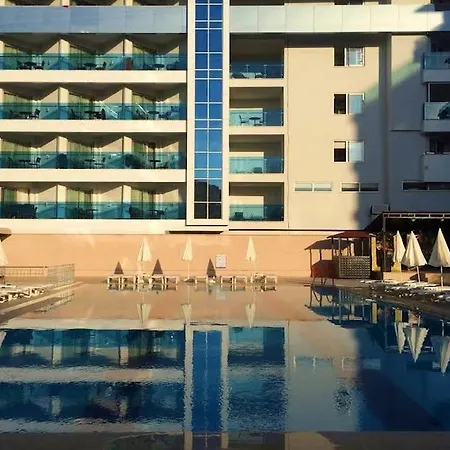 מלון Club Bayar אלאניה