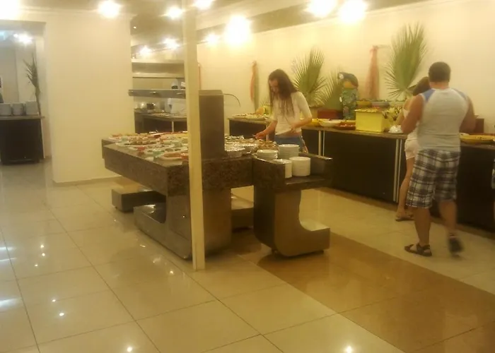 מלון Club Bayar אלאניה