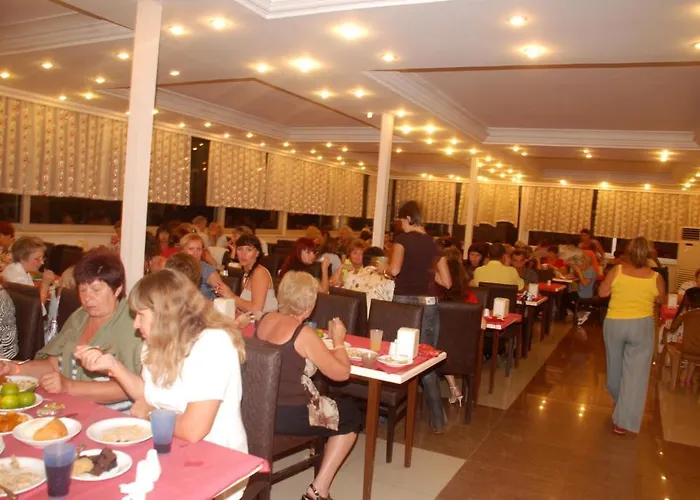 Club Bayar מלון 4*