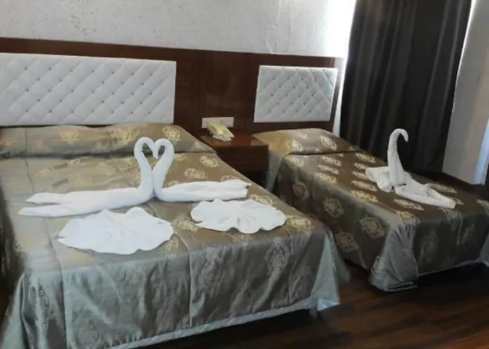 Club Bayar מלון 4*